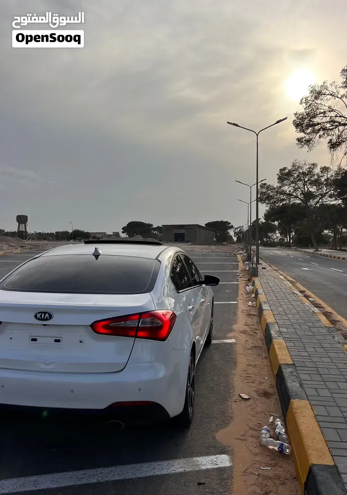 Kia K3 2013 photo 2