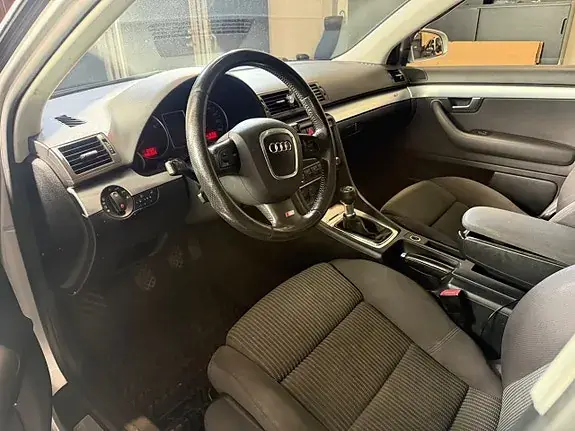 Audi A4 2008 photo 5