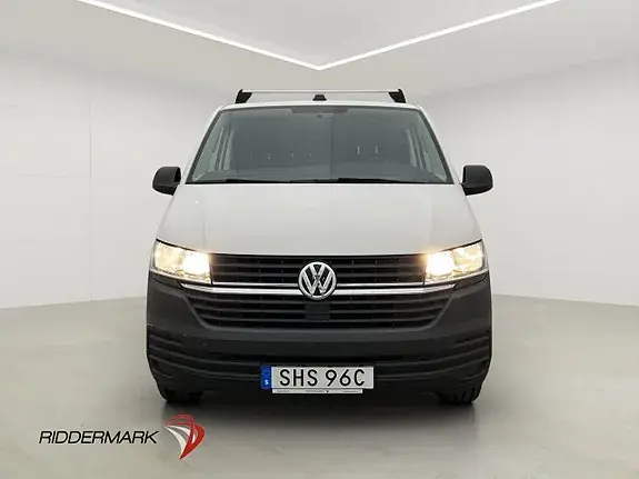 Volkswagen Transporter 2021 photo 2