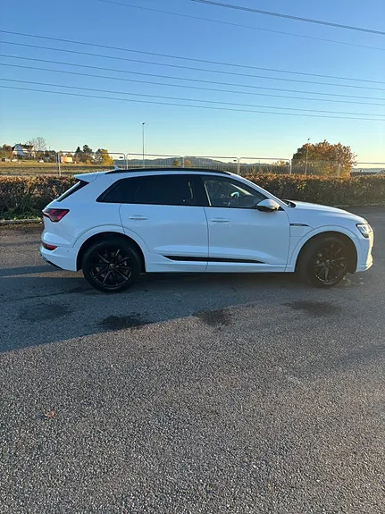 Audi E-Tron 2023 photo 5