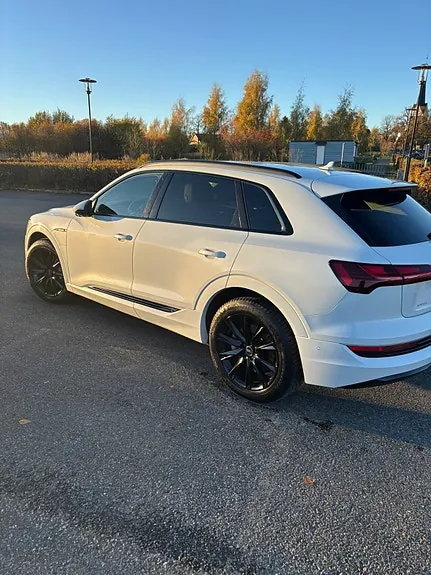 Audi E-Tron 2023 photo 3