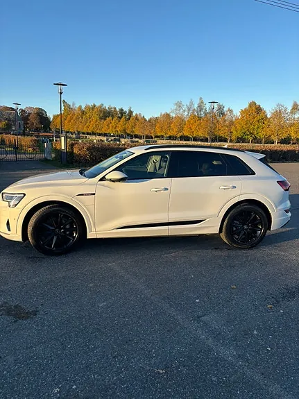 Audi E-Tron 2023 photo 2