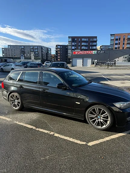 BMW 3 Series 2011 photo 5
