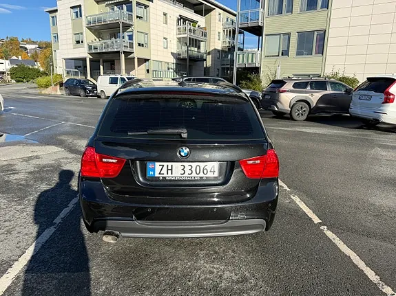 BMW 3 Series 2011 photo 4