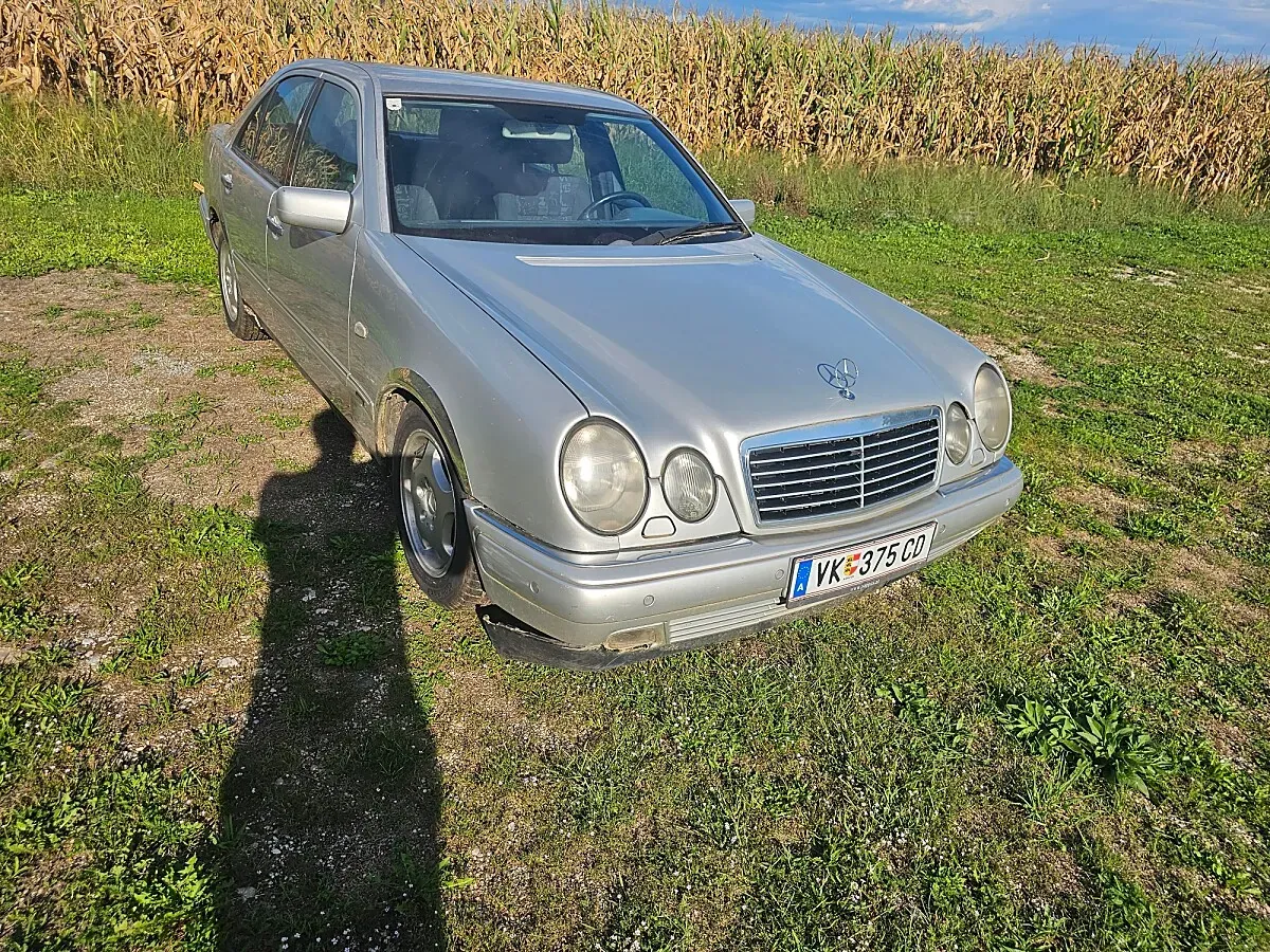 Mercedes-Benz E-Class 1998 photo 3