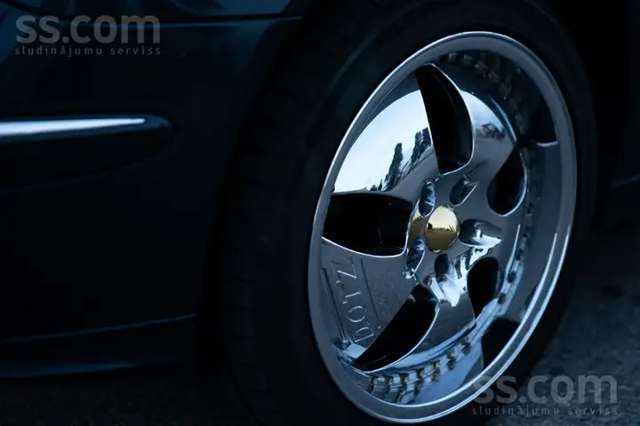 Mercedes-Benz E220 2006 photo 5