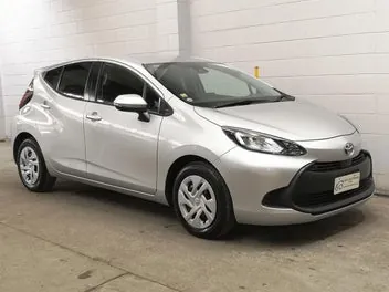 Toyota Aqua 2021 photo 2
