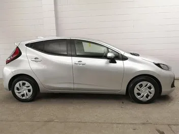 Toyota Aqua 2021 photo 4