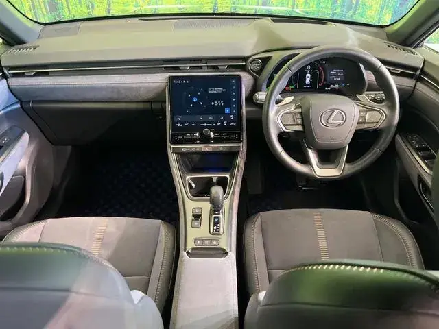 Lexus Lbx 2024 photo 2