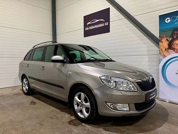 Skoda Fabia 2012 photo 3