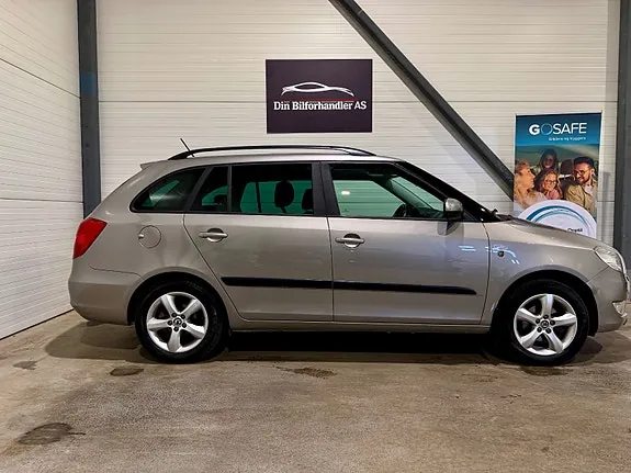Skoda Fabia 2012 photo 5
