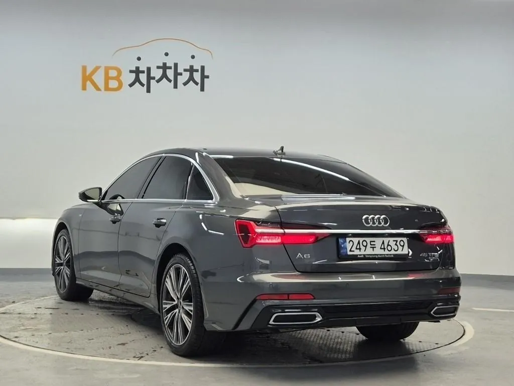 Audi A6 2023 photo 2