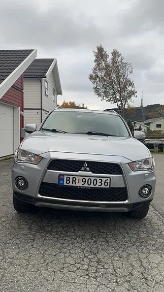 Mitsubishi Outlander 2010 photo 2