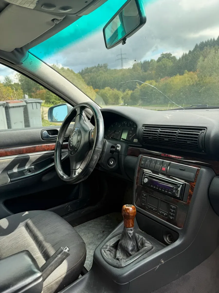 Audi A4 1996 photo 3