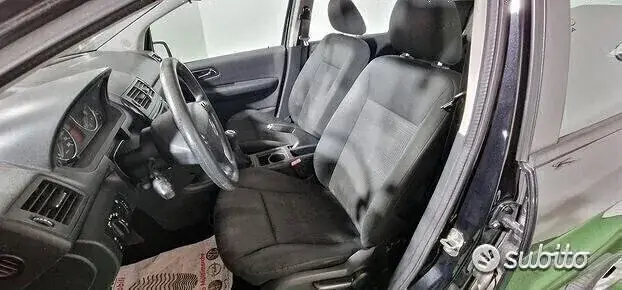 Mercedes-Benz A 2010 photo 4