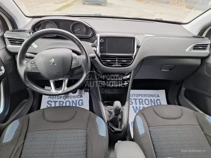 Peugeot 208 2013 photo 5