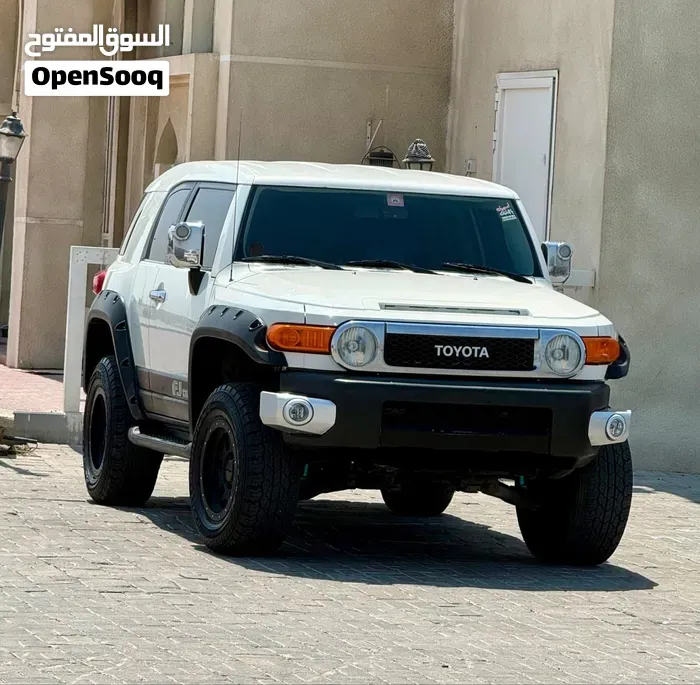 Toyota Fj 2012 photo 3