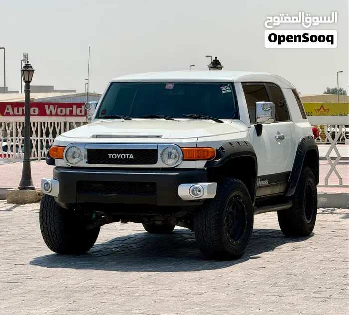 Toyota Fj 2012 photo 4