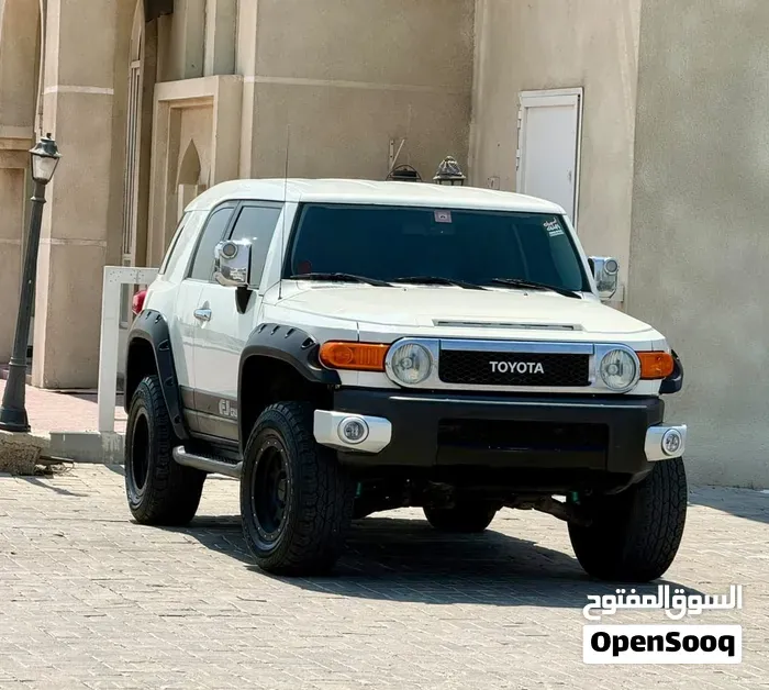 Toyota Fj 2012 photo 2