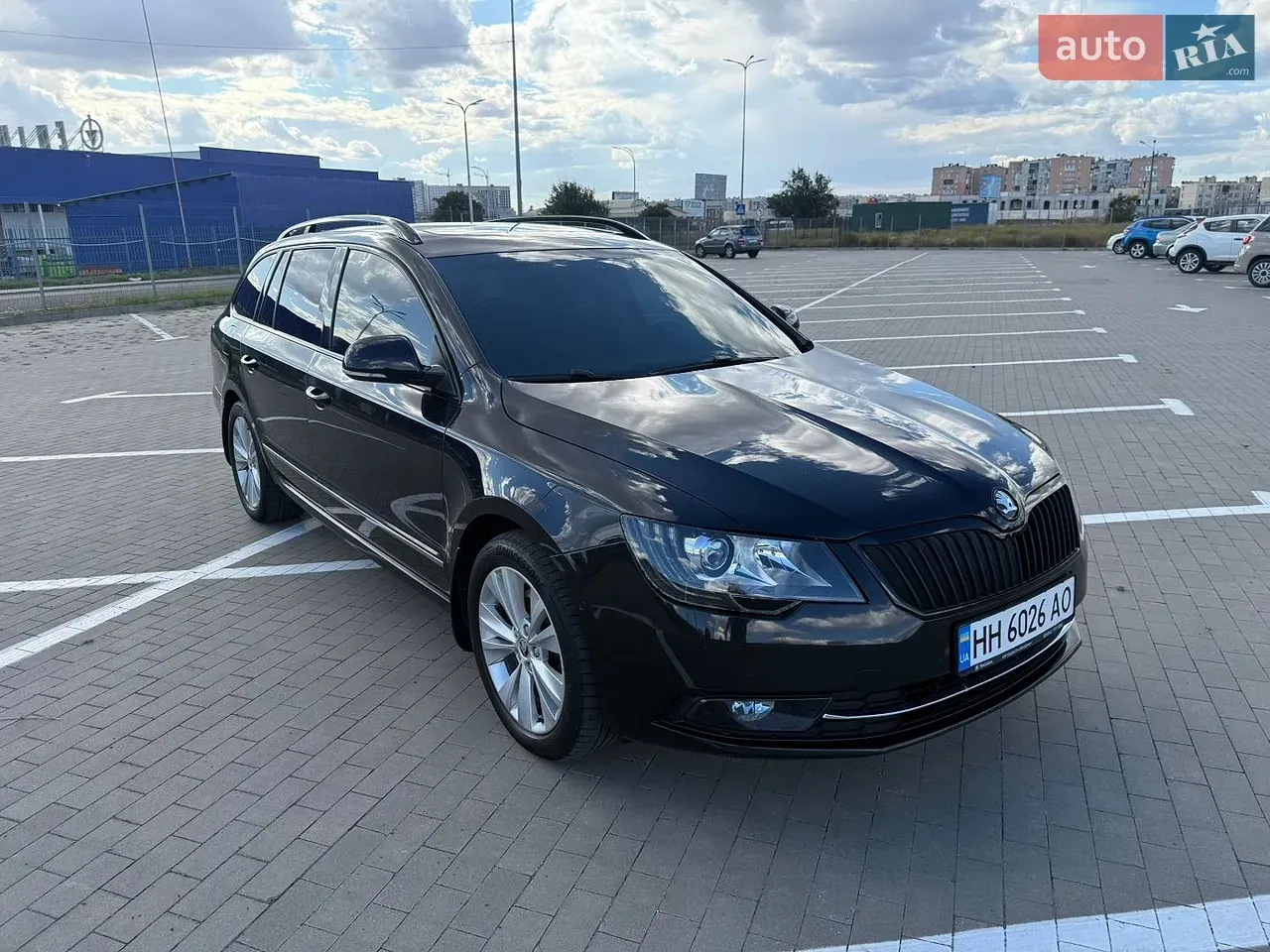 Skoda Superb 2013 photo 4