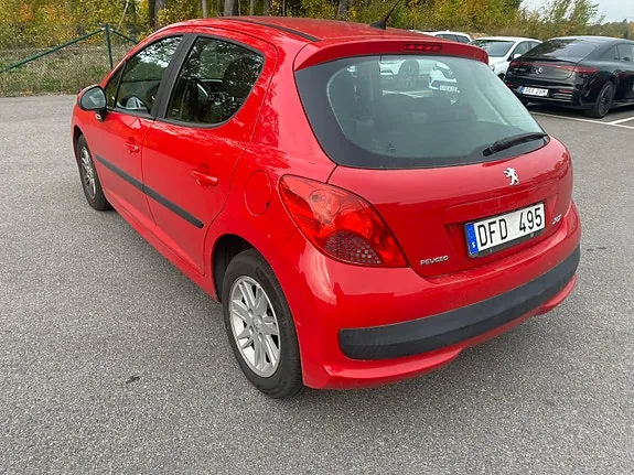 Peugeot 207 2008 photo 4