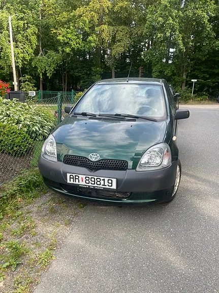 Toyota Yaris 2002 photo 3
