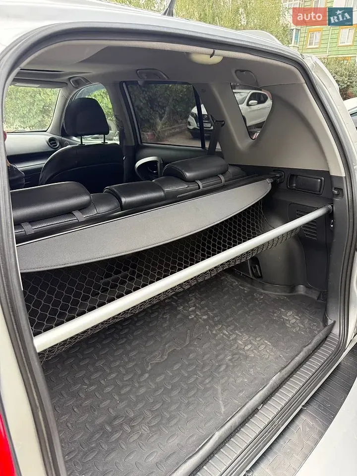Toyota Rav4 2006 photo 2