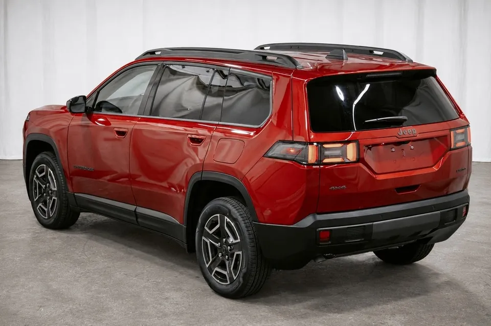 Jeep Cherokee 2026 photo 4