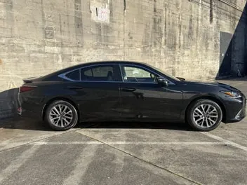 Lexus Es300H 2023 photo 3