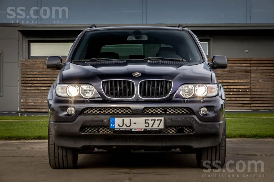 BMW X5 2004 photo 2
