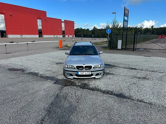 BMW 320I 2002 photo 2