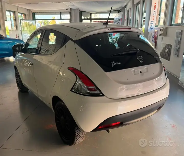 Lancia Ypsilon 2021 photo 3