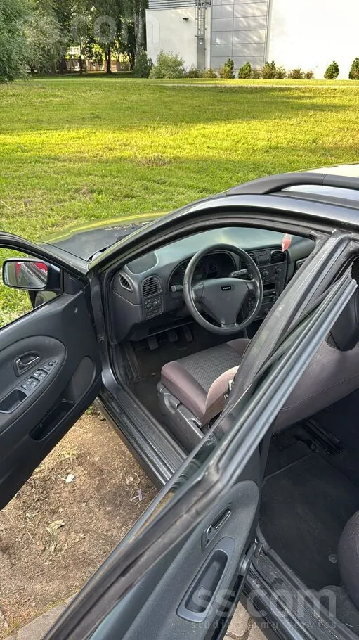 Volvo V40 2003 photo 5