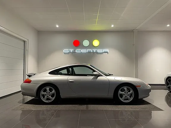 Porsche 911 Carrera 1998 photo 2