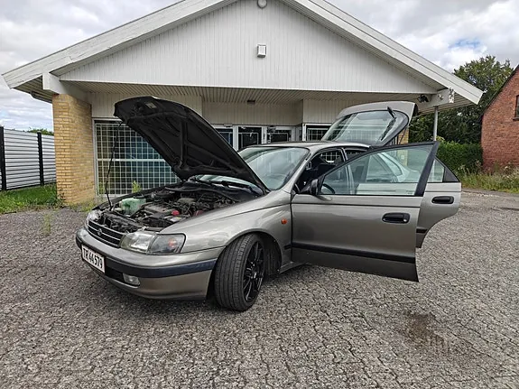 Toyota Carina E 1995 photo 2