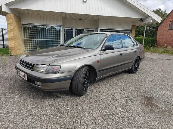 Toyota Carina E 1995 photo 4