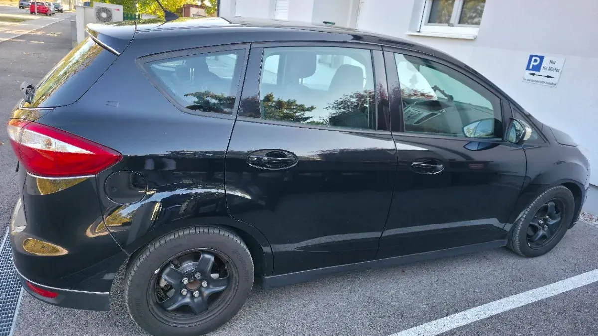 Ford C-Max 2012 photo 2