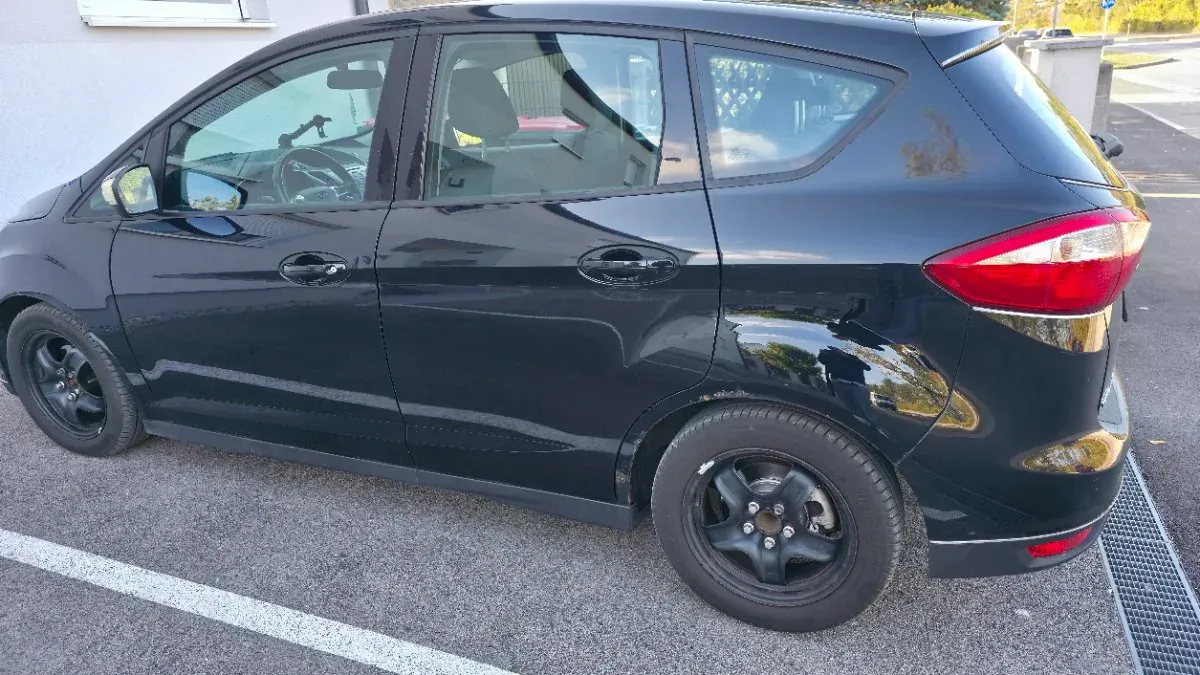 Ford C-Max 2012 photo 3