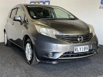 Nissan Note 2014 photo 2