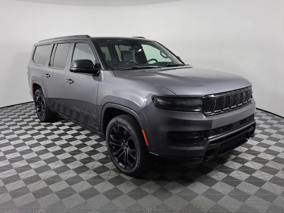 Jeep Grand Wagoneer 2023 photo 3