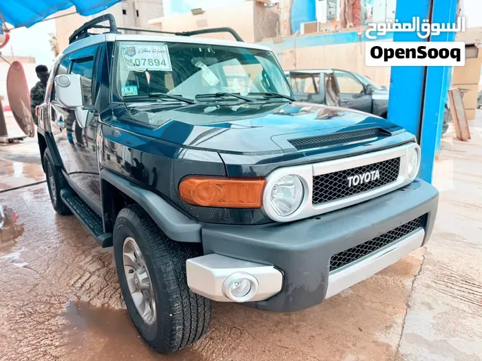 Toyota Fj 2010 photo 2