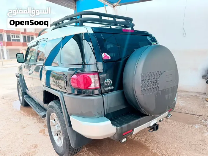Toyota Fj 2010 photo 3