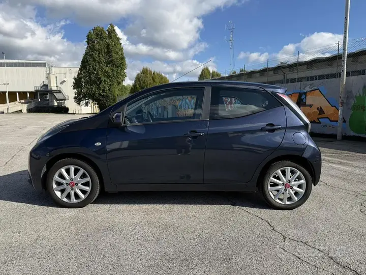 Toyota Aygo 2015 photo 3