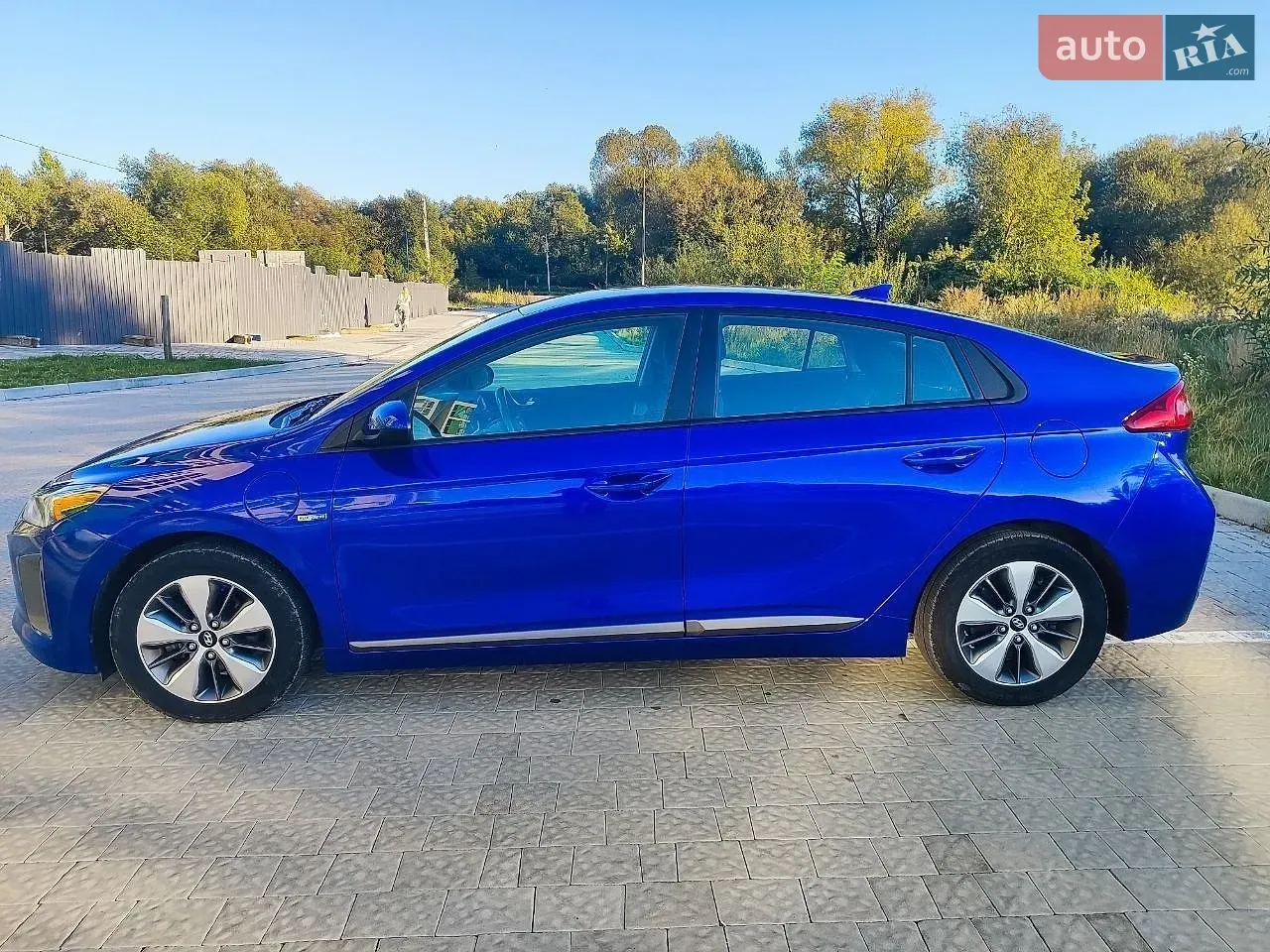 Hyundai Ioniq 2019 photo 2