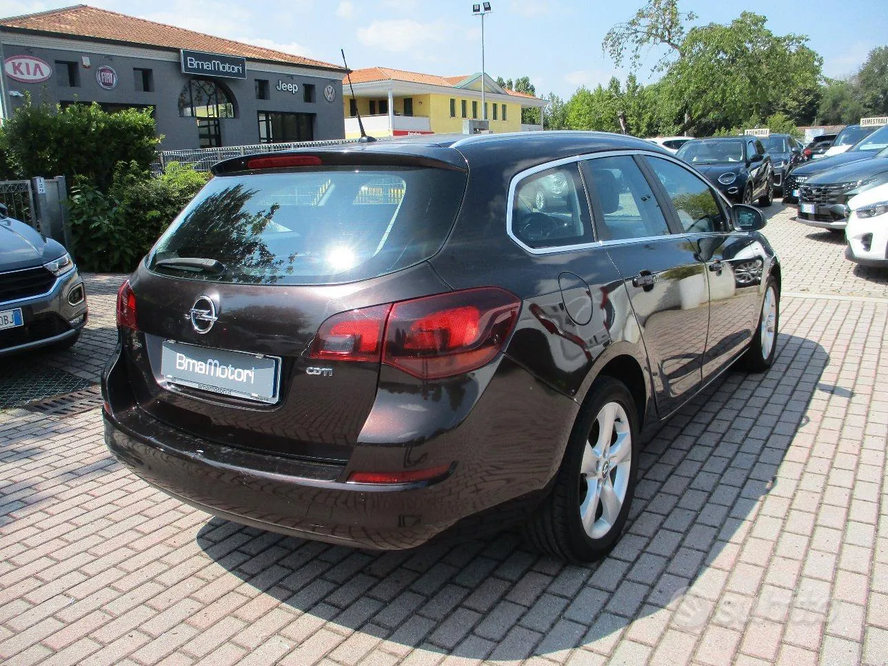 Opel Astra 2012 photo 4