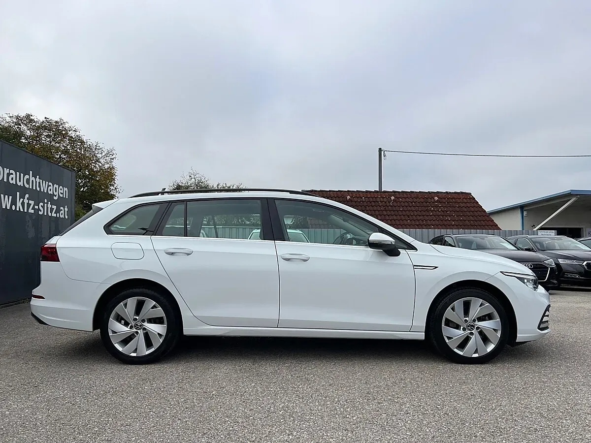 Volkswagen Golf Variant 2023 photo 2