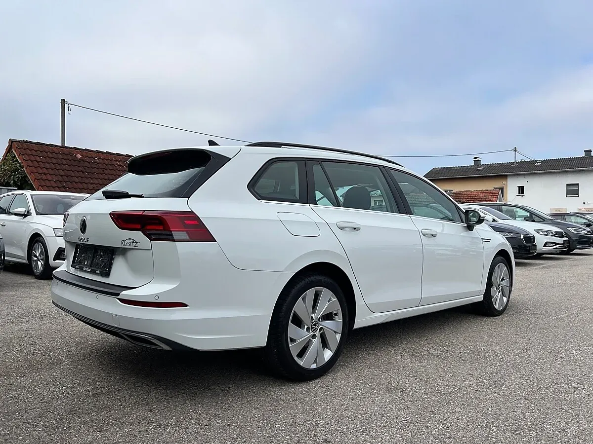 Volkswagen Golf Variant 2023 photo 3