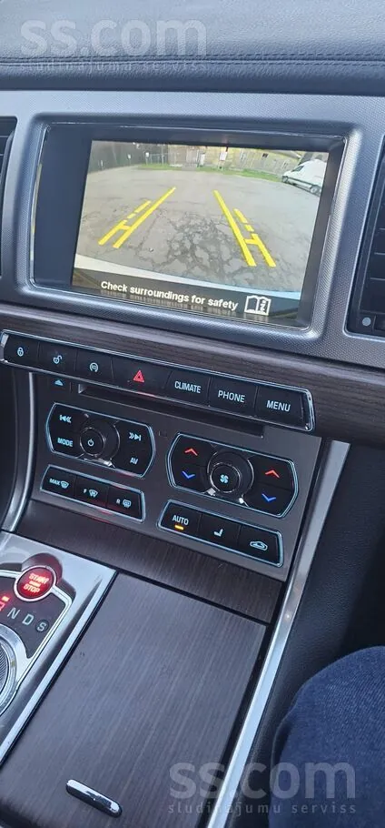 Jaguar Xf 2015 photo 4