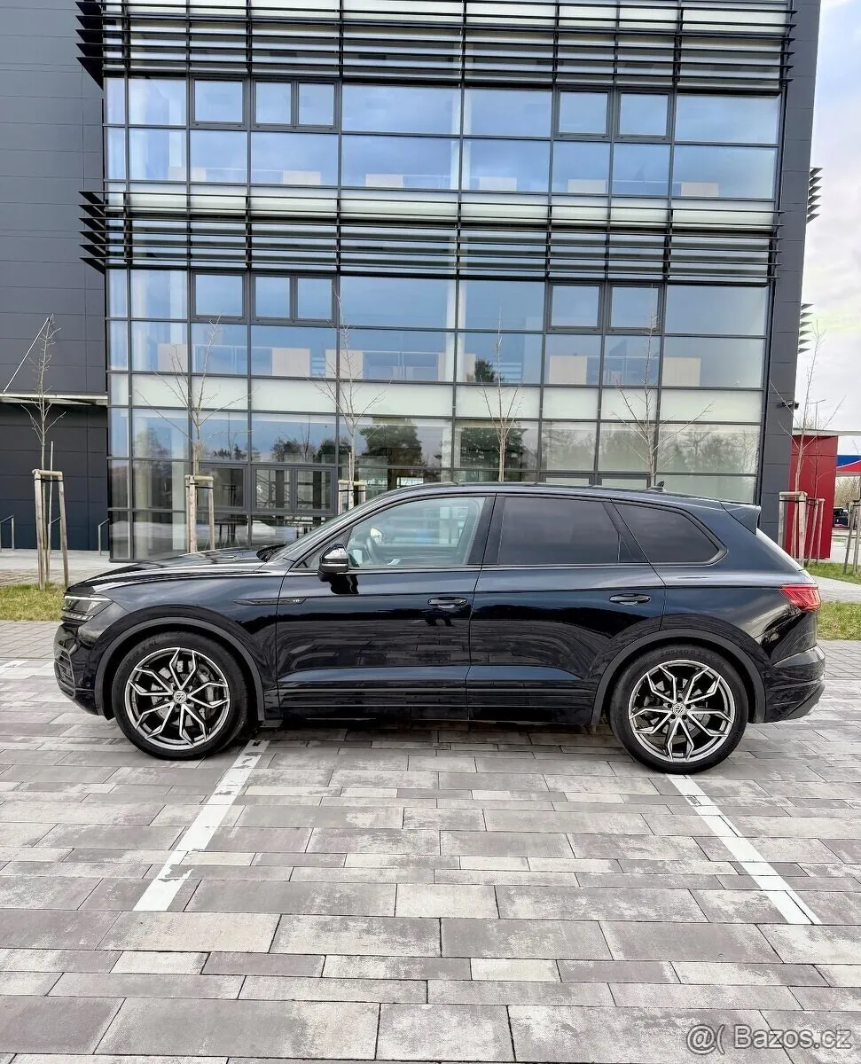 Volkswagen Touareg 2019 photo 3