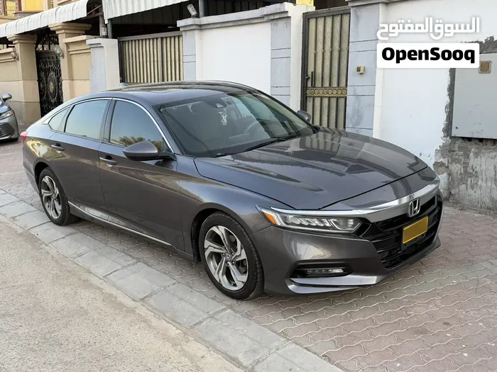 Honda Accord 2018 photo 2